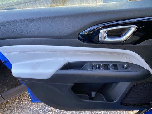 New 2026 Jeep Compass Limited image 16