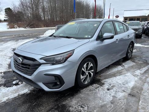 Used 2023 Subaru Legacy Premium image 3