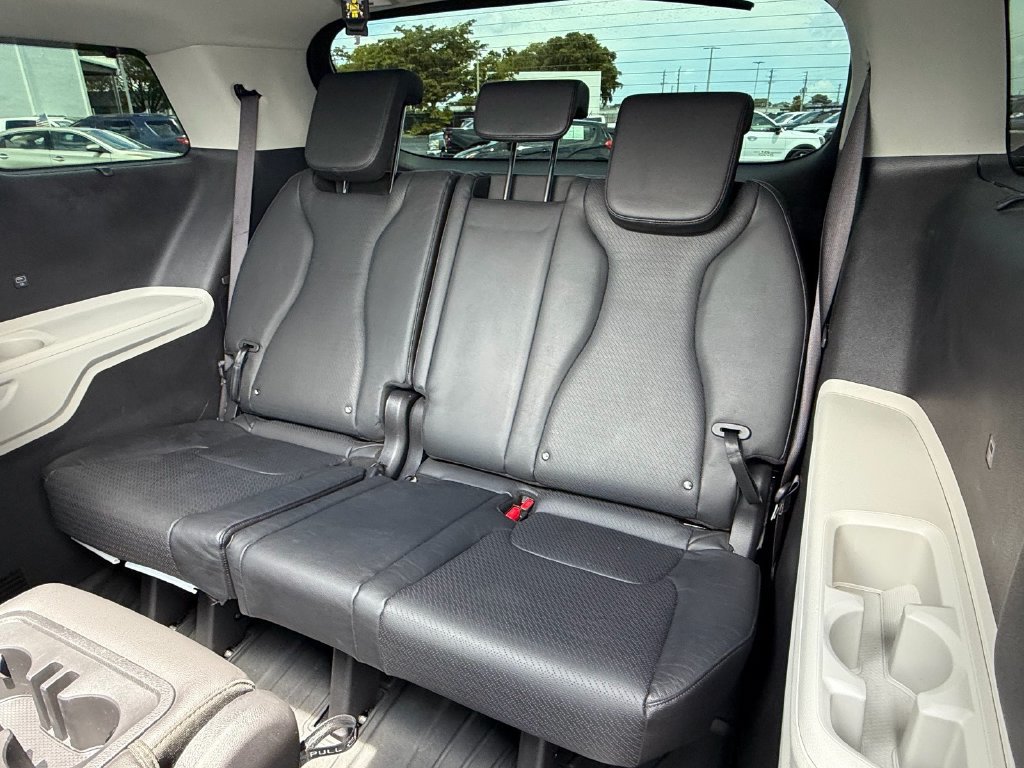 Used 2024 Kia Carnival SX Prestige FWD image 12