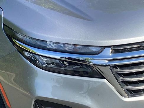 Used 2024 Chevrolet Equinox LS w/ Driver Confidence II Package FWD image 4