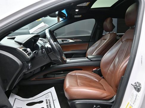 Used 2019 Lincoln MKZ Reserve FWD image 9
