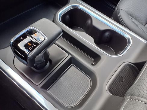 New 2026 Chevrolet Silverado 1500 LTZ w/ Z71 Off-Road Package image 20