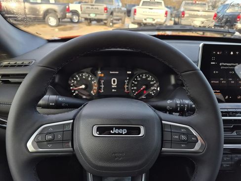 New 2026 Jeep Compass Latitude AWD/4WD image 16