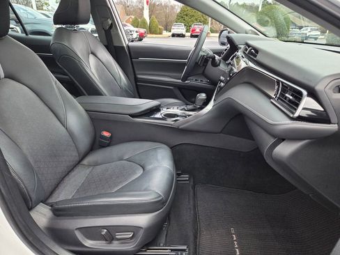 Used 2019 Toyota Camry XSE w/ Driver Assist Package image 16