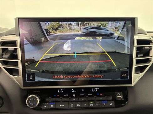 Used 2025 Toyota Tundra Limited image 26