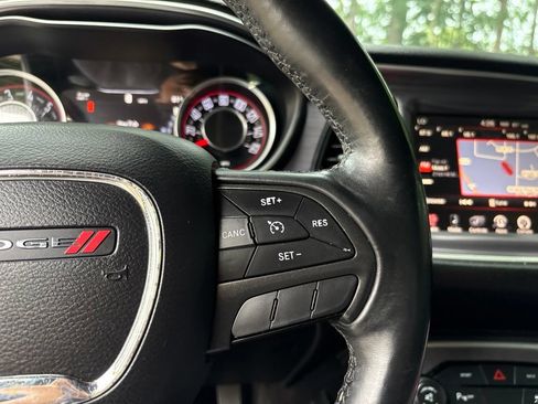 Used 2015 Dodge Challenger SXT w/ Driver Convenience Group RWD image 24
