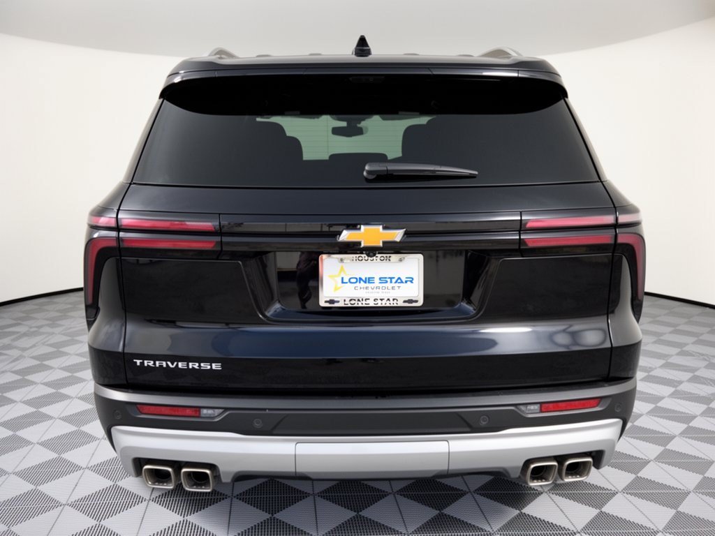 Used 2026 Chevrolet Traverse LT w/ Driver Confidence Package FWD image 11