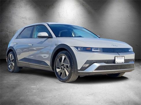 New 2026 Hyundai Ioniq 5 SEL image 2