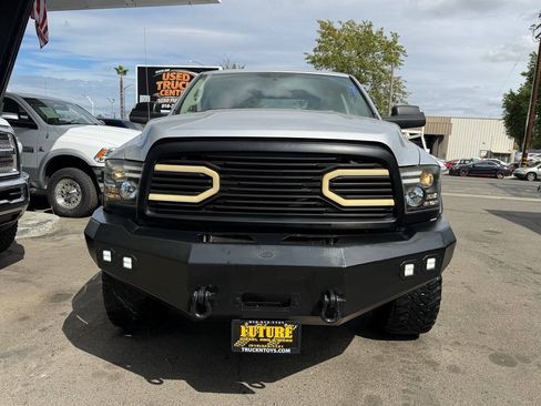 Used 2010 Dodge Ram 2500 Truck ST w/ ST Popular Equipment Group AWD/4WD image 8