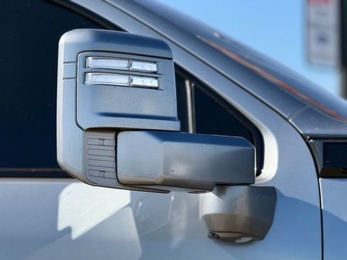 Used 2025 GMC Sierra 3500 Denali Ultimate image 9