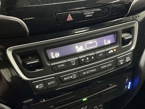 Used 2021 Honda Pilot Elite image 37