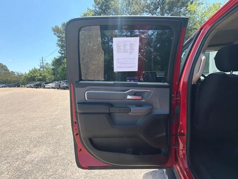 Used 2019 RAM 1500 Big Horn AWD/4WD image 32