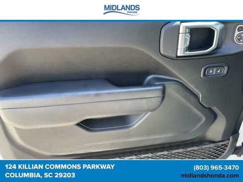 Used 2025 Jeep Wrangler Unlimited Sport AWD/4WD image 13