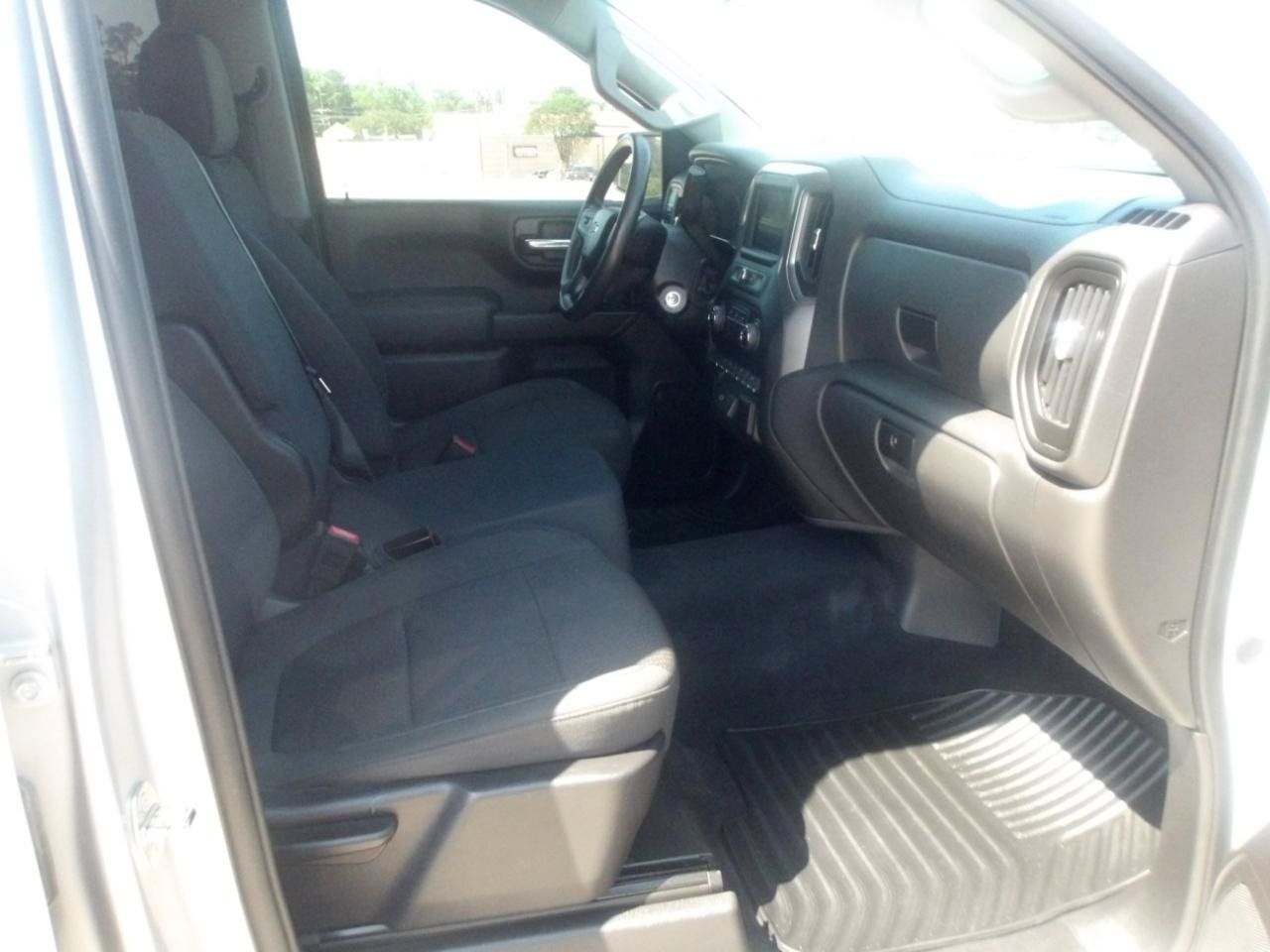 Used 2020 Chevrolet Silverado 1500 Custom w/ Custom Value Package RWD image 10