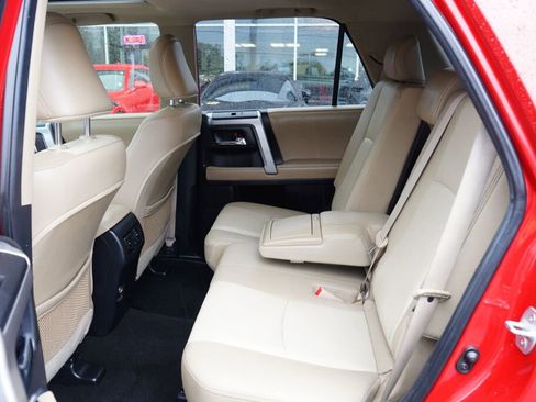 Used 2016 Toyota 4Runner SR5 image 12