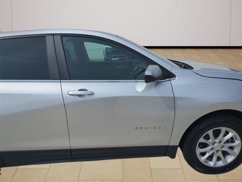 Used 2021 Chevrolet Equinox LT FWD image 33