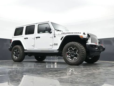 Used 2023 Jeep Wrangler Unlimited Rubicon w/ Cold Weather Group AWD/4WD image 39