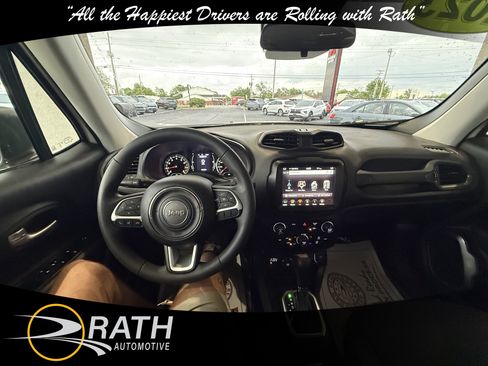 Used 2023 Jeep Renegade Latitude AWD/4WD image 15