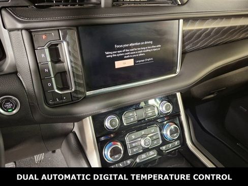 Used 2022 GMC Yukon Denali w/ Max Trailering Package image 18