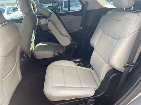 Certified 2026 Ford Explorer Active w/ Active Comfort Package AWD/4WD image 24