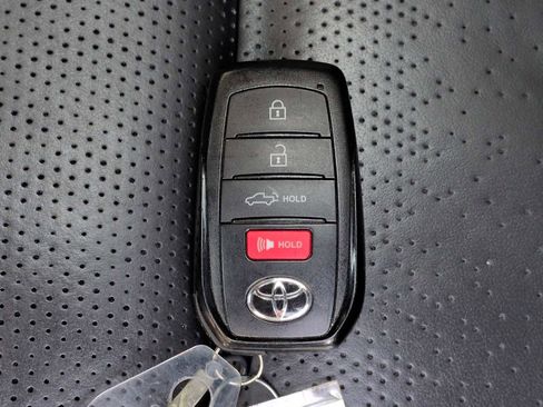 Used 2023 Toyota Tundra Platinum AWD/4WD image 38