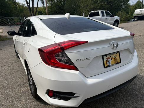 Used 2018 Honda Civic EX image 11