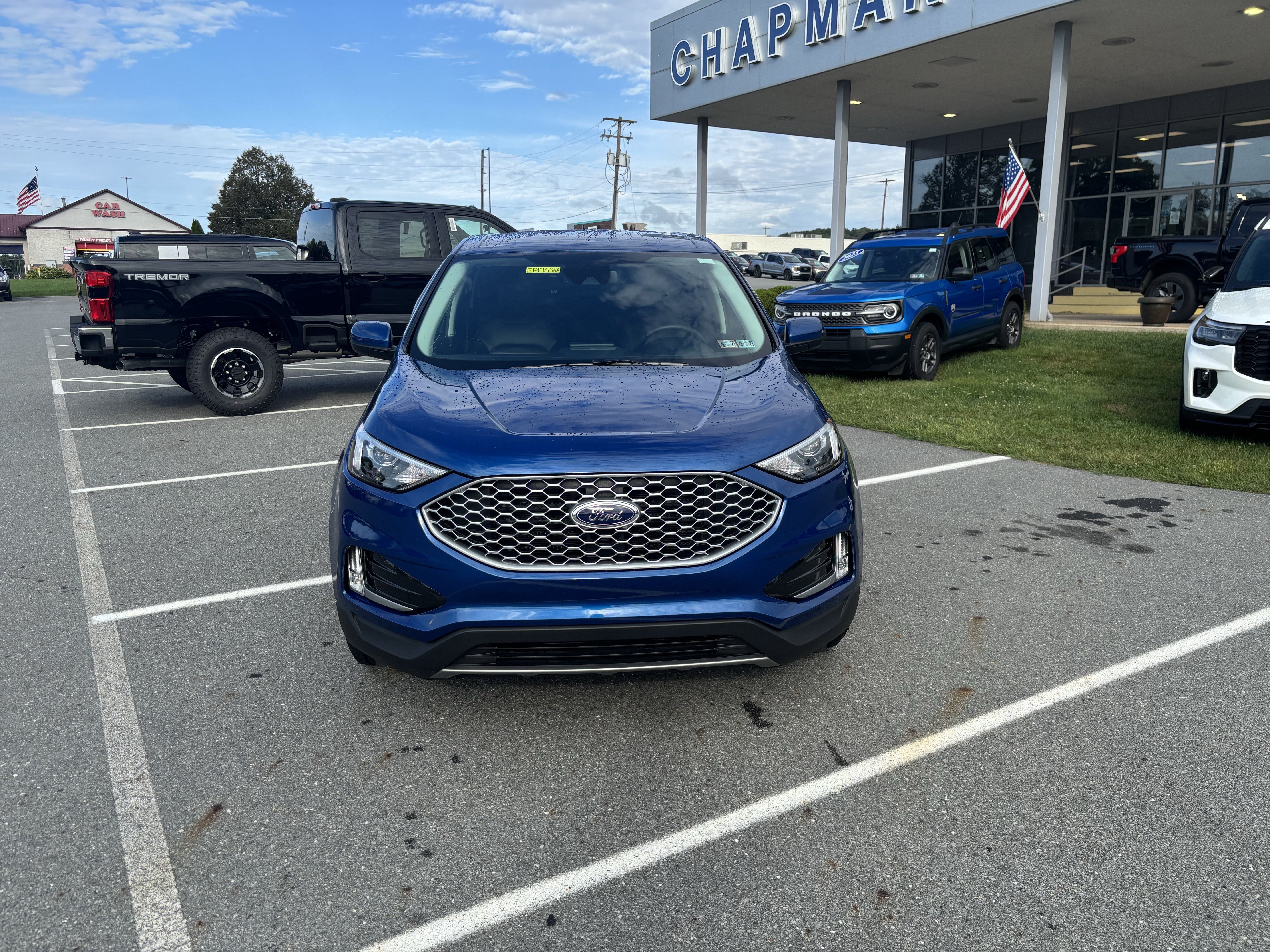 Certified 2024 Ford Edge SEL w/ Convenience Package AWD/4WD image 2