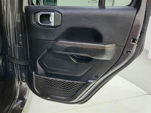Used 2025 Jeep Wrangler Unlimited Sahara AWD/4WD image 27