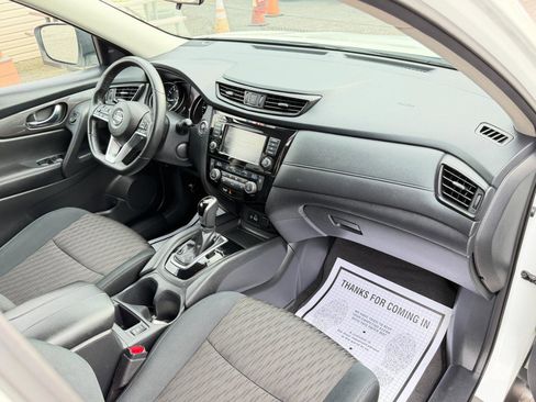 Used 2018 Nissan Rogue SV AWD/4WD image 42