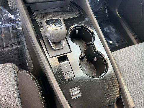 Used 2023 Nissan Rogue SV image 22