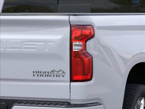 New 2026 Chevrolet Silverado 1500 High Country AWD/4WD image 12