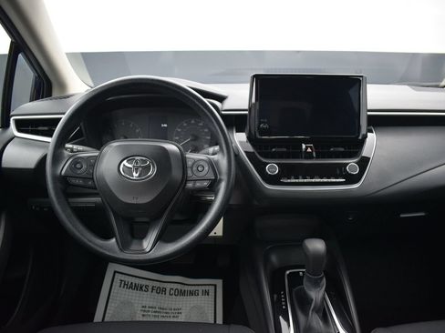 Used 2025 Toyota Corolla LE FWD image 14