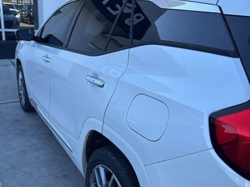 Used 2022 GMC Terrain Denali image 6