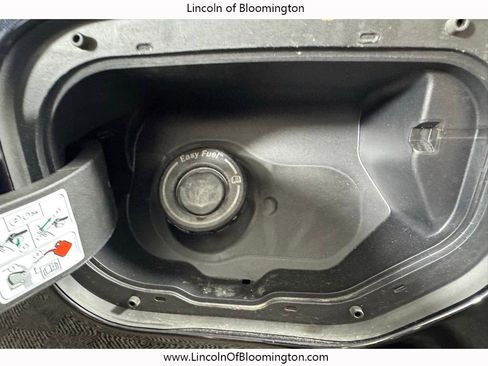 Used 2025 Ford F150 Lariat AWD/4WD image 34