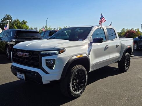 Used 2026 GMC Canyon Elevation w/ Convenience Package RWD image 8