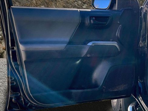 Used 2020 Toyota Tacoma SR5 image 20