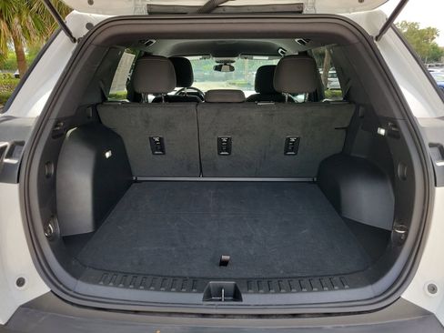 Used 2026 Chevrolet Equinox LT FWD image 7