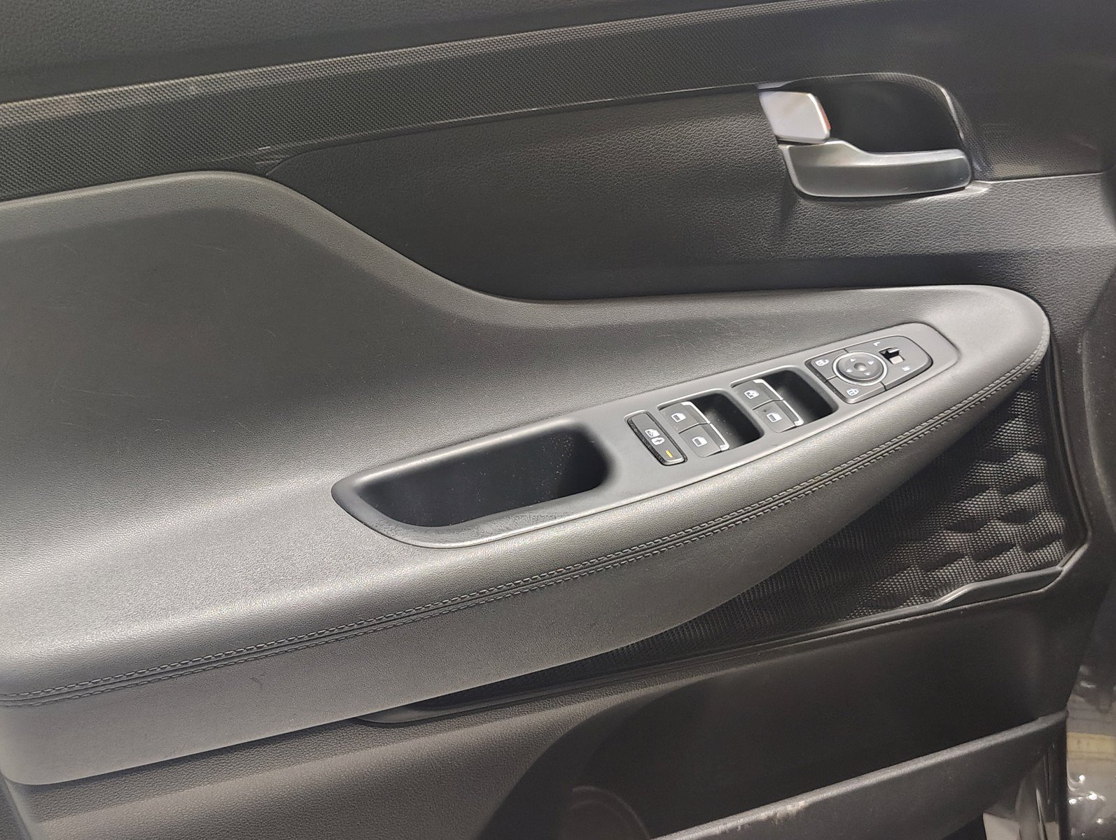 Certified 2023 Hyundai Santa Fe SE AWD/4WD image 18