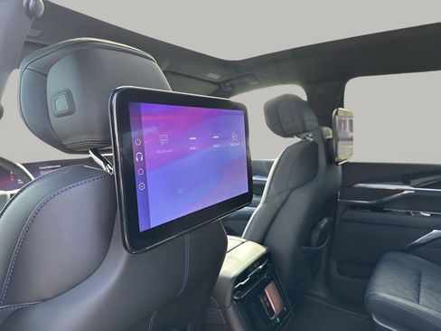 New 2026 Cadillac Escalade IQL Luxury image 21