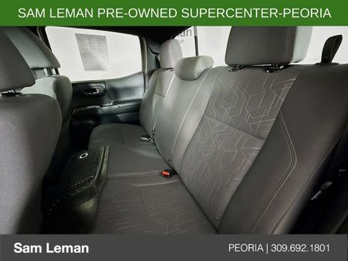 Used 2018 Toyota Tacoma TRD Off-Road image 23