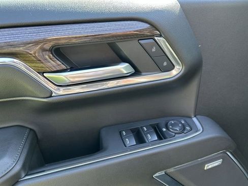 Used 2024 Chevrolet Silverado 1500 LT Trail Boss w/ Convenience Package II AWD/4WD image 16