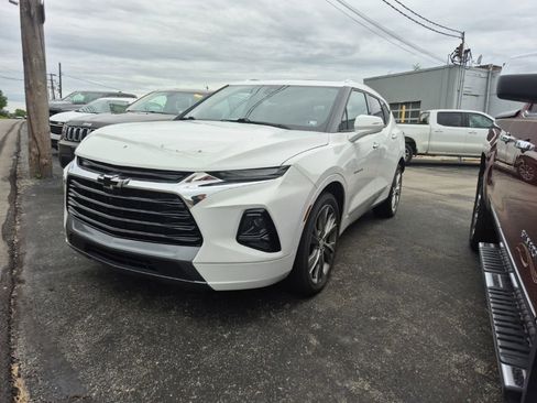 Used 2019 Chevrolet Blazer Premier w/ Sun and Wheels Package AWD/4WD image 3