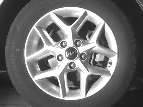 Used 2025 Kia Soul LX w/ LX Technology Package FWD image 13