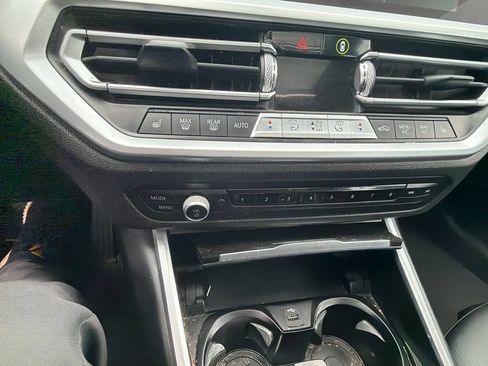 Used 2020 BMW 330i Sedan w/ Convenience Package RWD image 26