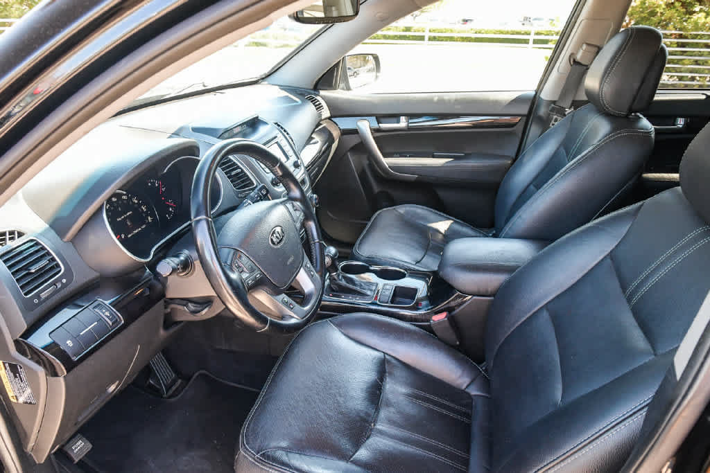 Used 2014 Kia Sorento LX w/ Premium Package FWD image 16