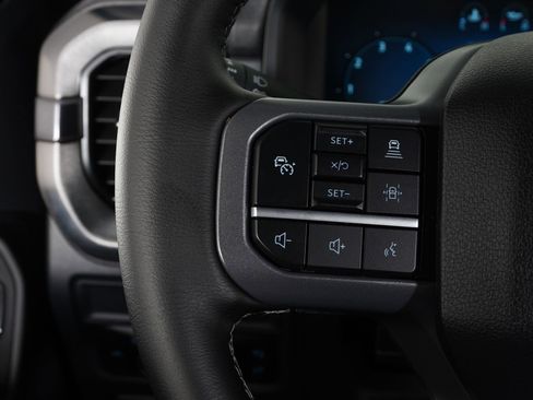 Used 2025 Ford F150 Lariat w/ Equipment Group 501A Mid image 20