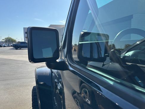 Used 2019 Jeep Wrangler Unlimited Sahara w/ Safety Group AWD/4WD image 7