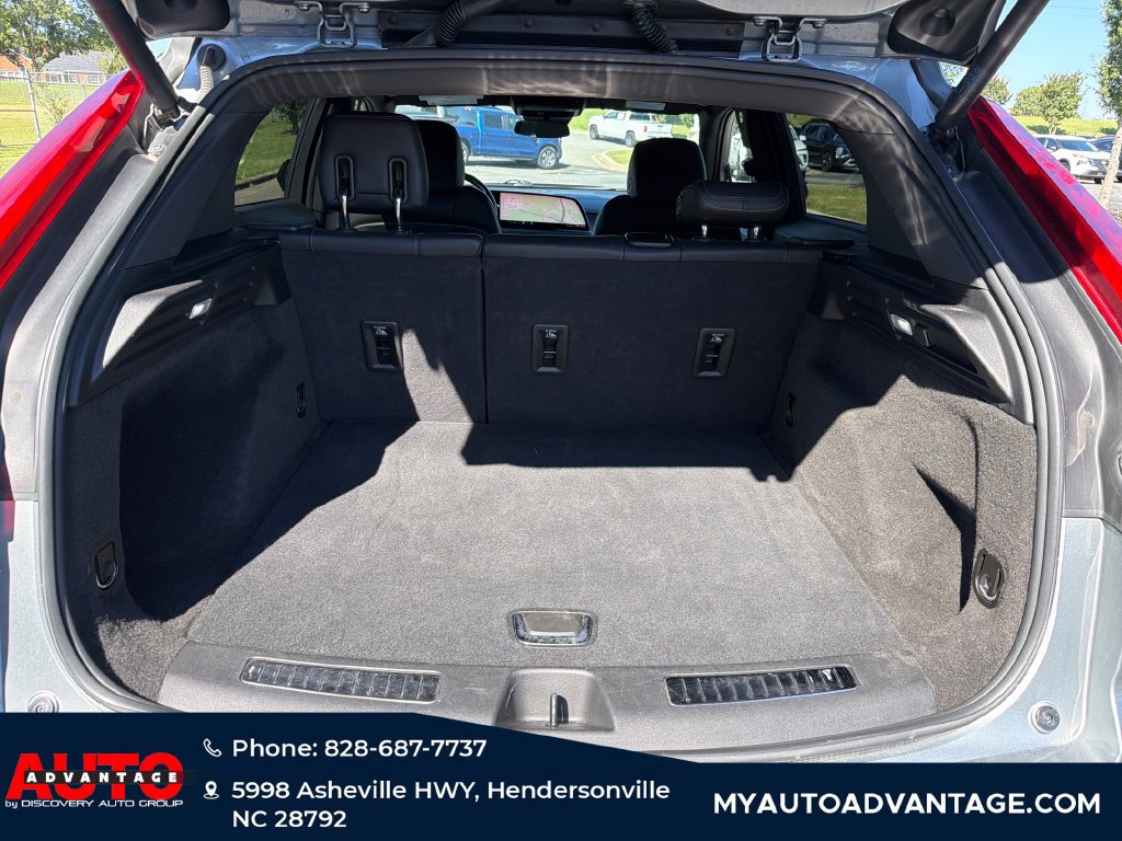 Used 2025 Cadillac XT4 Premium Luxury AWD/4WD image 36