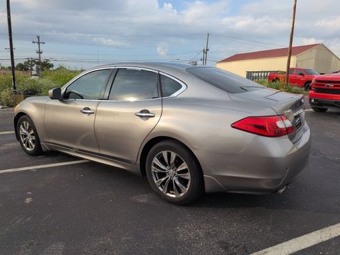 Used 2013 INFINITI M37 w/ Premium Pkg RWD image 4