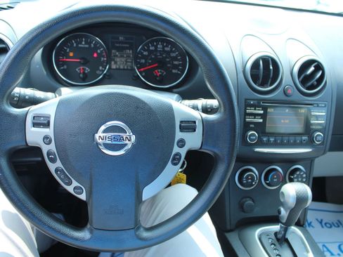 Used 2013 Nissan Rogue S w/ Special Edition Pkg image 13